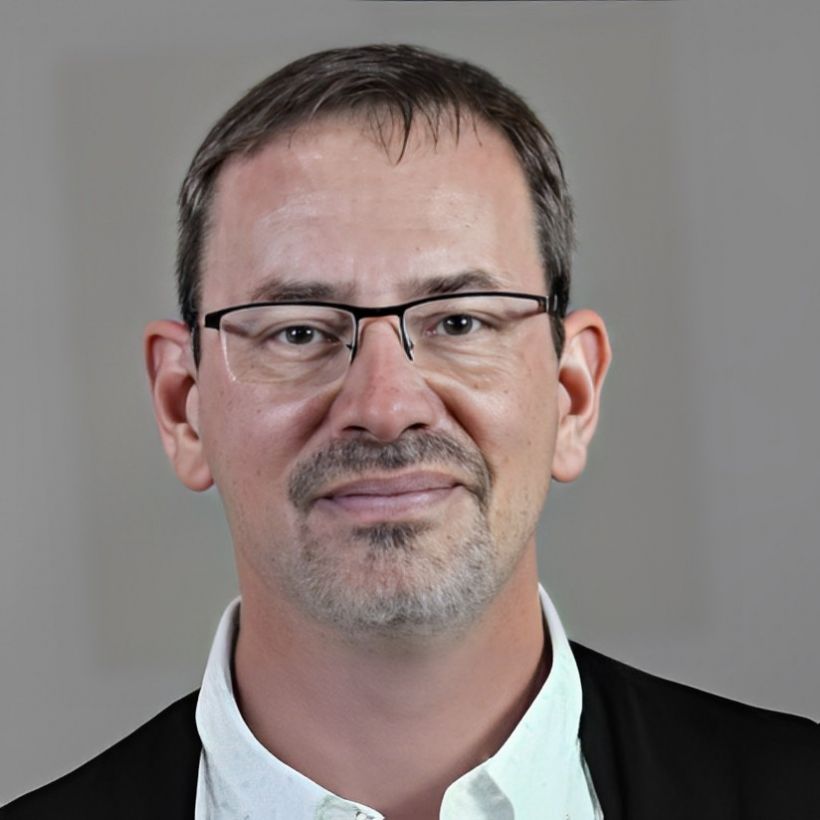 Olivier DUPORT, directeur de la Clinique Bon Secours au Puy