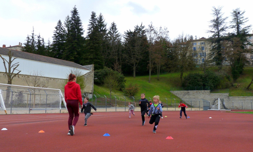 Les Arts martiaux Le Puy proposent des cours multisports en extérieur.