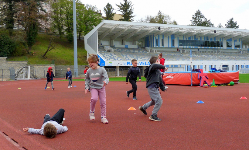 Les Arts martiaux Le Puy proposent des cours multisports en extérieur.