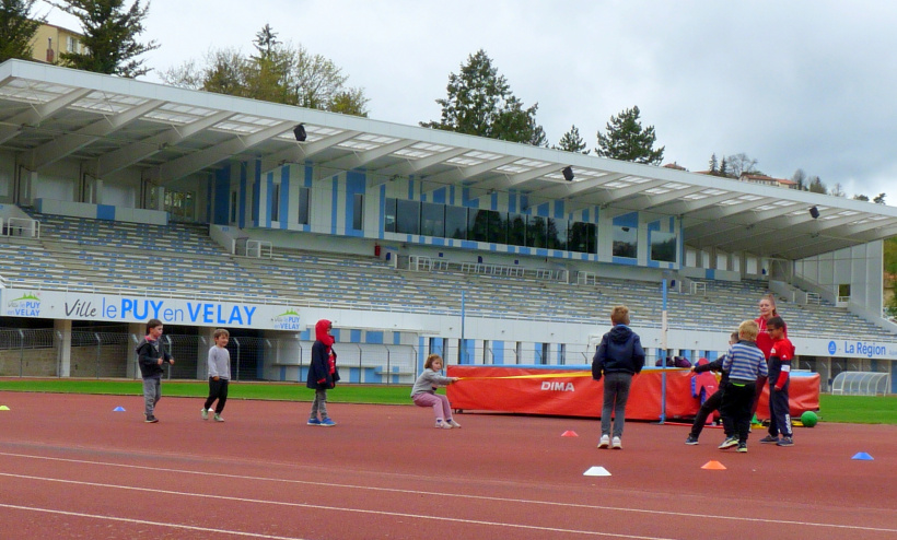 Les Arts martiaux Le Puy proposent des cours multisports en extérieur.