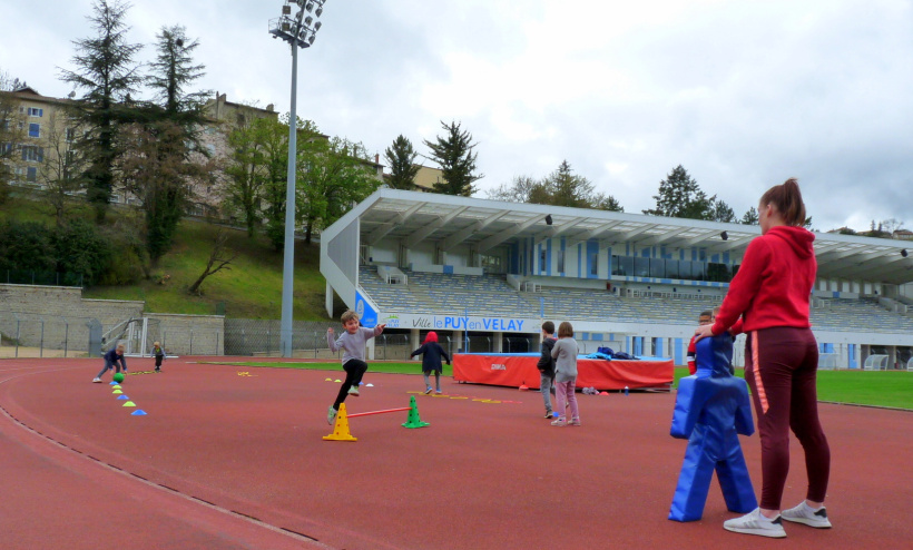 Les Arts martiaux Le Puy proposent des cours multisports en extérieur.