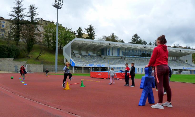 Les Arts martiaux Le Puy proposent des cours multisports en extérieur.