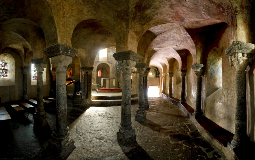 L'intérieur de la Chapelle dévoile des secrets vieux de mille ans. 