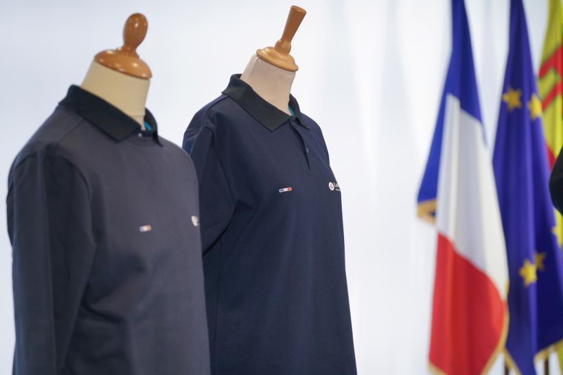 Uniforme expérimental de la région AuRA pour la rentrée de septembre 2024.