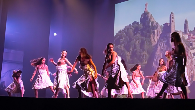 Hommage au Puy avec le spectacle ICI