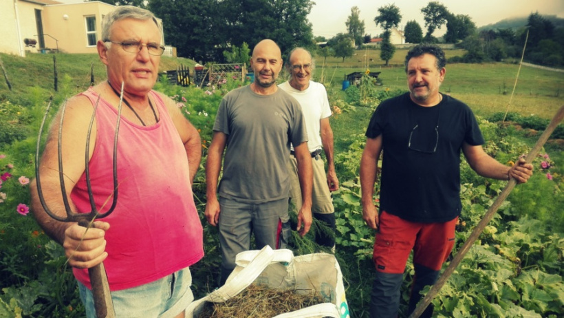 Patate pour un Sourire distribue ses primeurs en caritatif.