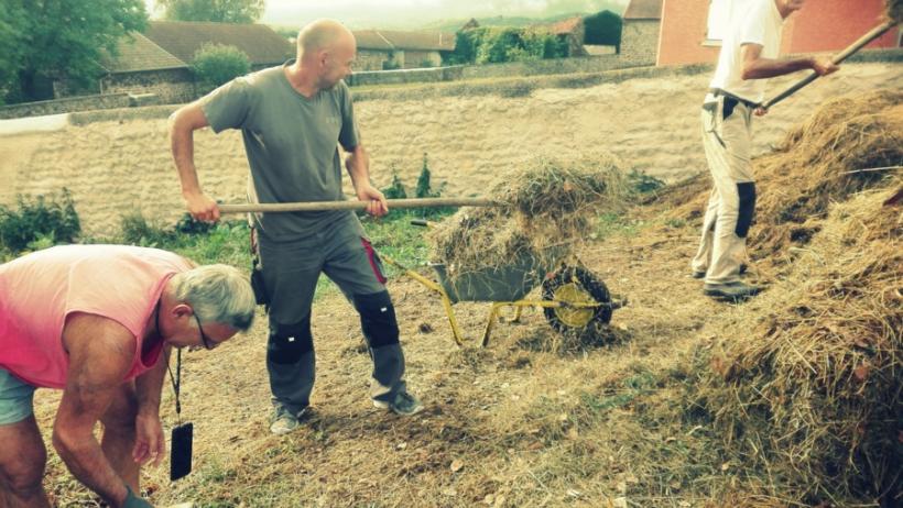 Patate pour un Sourire distribue ses primeurs en caritatif.