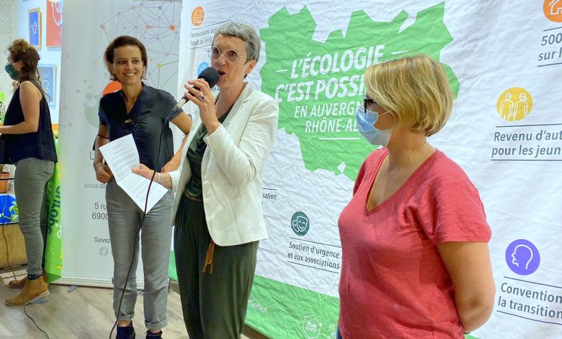 Najat Vallaud-Belkacem, Fabienne Grébert et Cécile Cukierman font aliance.