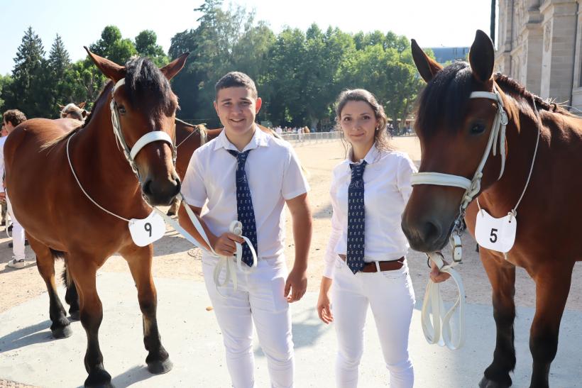 Cyndie et Nathan Issartel de Retournac et les juments Légende et Livia