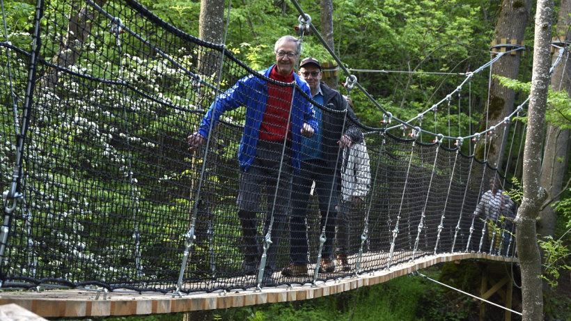 La passerelle a très vite été mise à contribution.