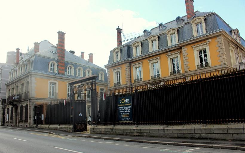 Le promoteur stéphanois a acheté les deux bâtisses (1 200 m² de surface).