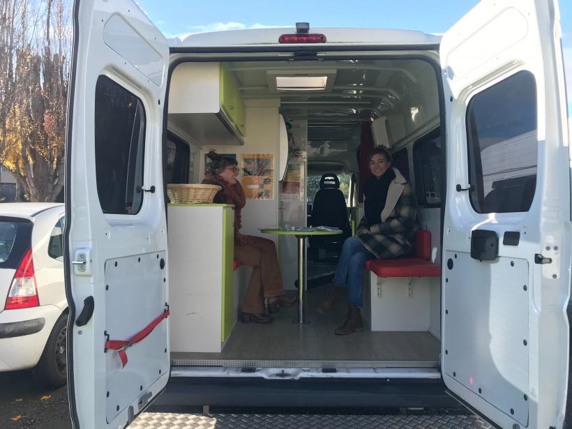 Des dépistages mobiles sont proposés au sein du camion du CAARUD.