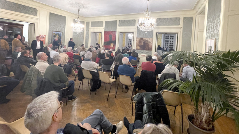 De nombreux habitants ont assisté à la séance