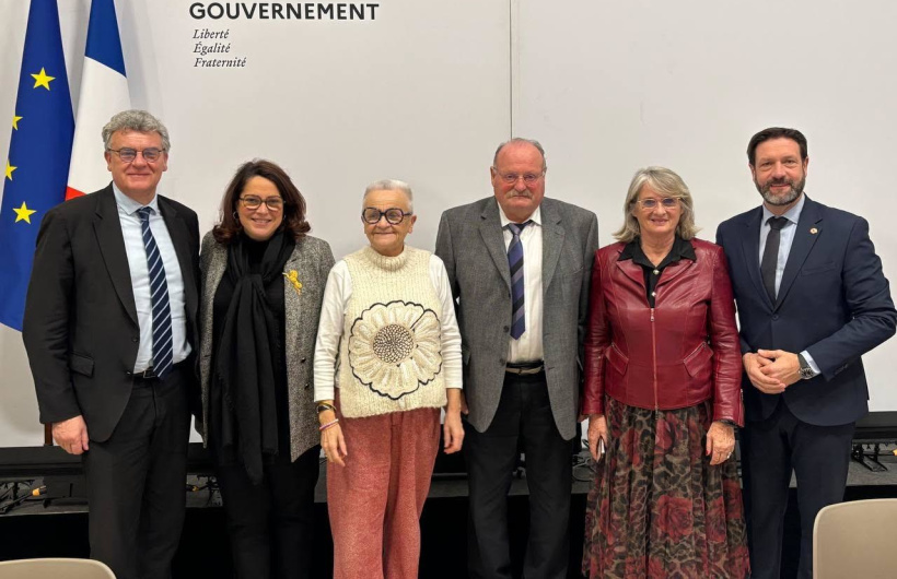 À gauche, le député Jean-Pierre Vigier. Au centre, la ministre Françoise Gatel.