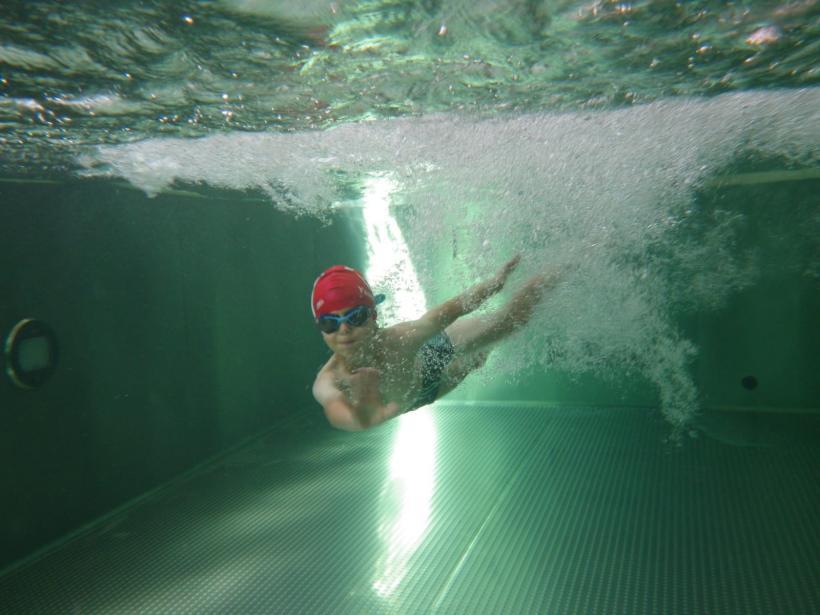 La température du bassin sportif de la Vague va perdre un degré.