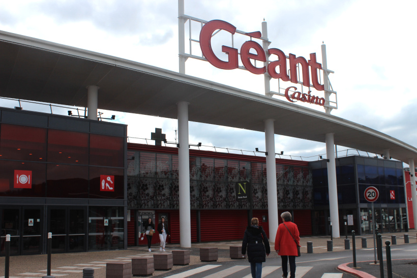 Géant Casino, devenu Casino#Hyperfrais en oct 2022, tire finalement sa révérence. 