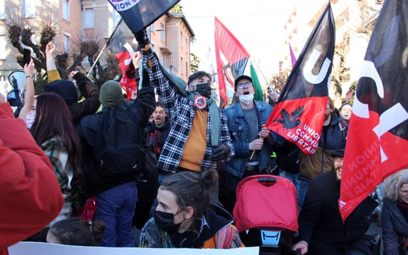 Beaucoup de manifestant contre l'extreme droite 