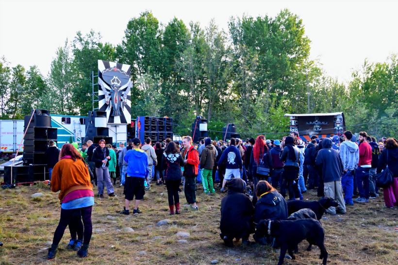 600 teufeurs prévoiraient une rave party clandestine à St-Front / Fay.