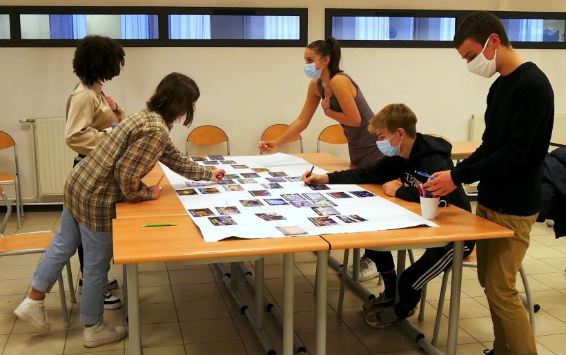 Déclinable dans n'importe quelle structure collective, la fresque du climat est le fruit des éco-délégués du lycée Simone Weil du Puy. 