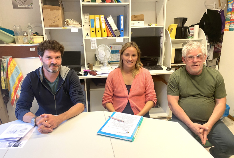 Thomas Decoeur, Louise Pommeret et Jean-Pierre Rioufrait, de la FSU Haute-Loire. 