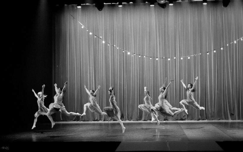 Près de 190 élèves de Centre Danse ont célébré l'eau.