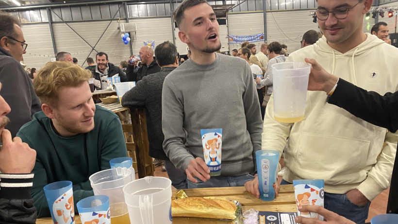 Des copains, de la charcut et de la bière
