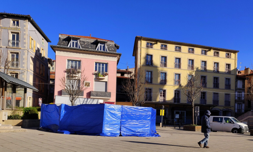 La fontaine de la place Cadelade du Puy-en-Velay a vu le jour en 1908.