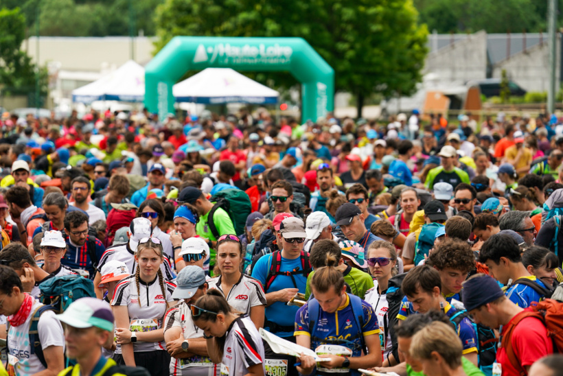 déferlante de coureurs sur la ligne de départ