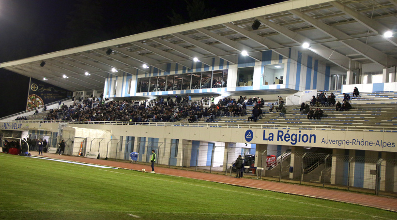 Les tribunes du stade Massot