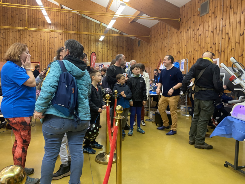 Chacun veut essayer le robot chirurgical