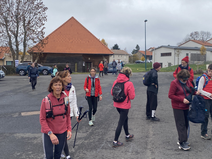 Les participants arrivent un à un 
