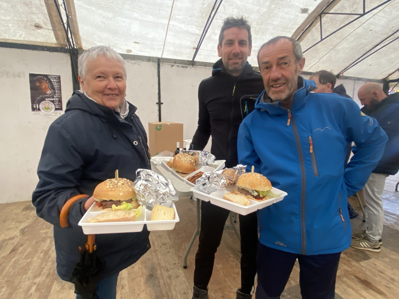 Un repas bien mérité après le trail