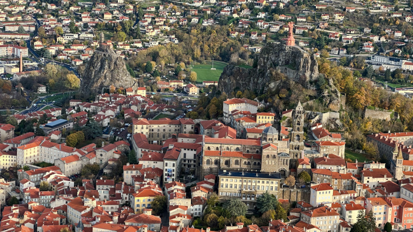 Le Puy-en-Velay vu du ciel