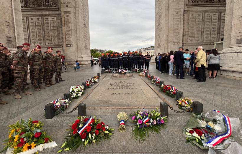 La Haute-Loire représentée en compagnie des pompiers de Paris. 