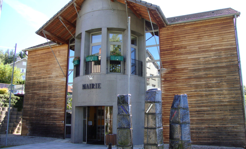 La mairie du Chambon-sur-Lignon en pleine tourmente municipale. 