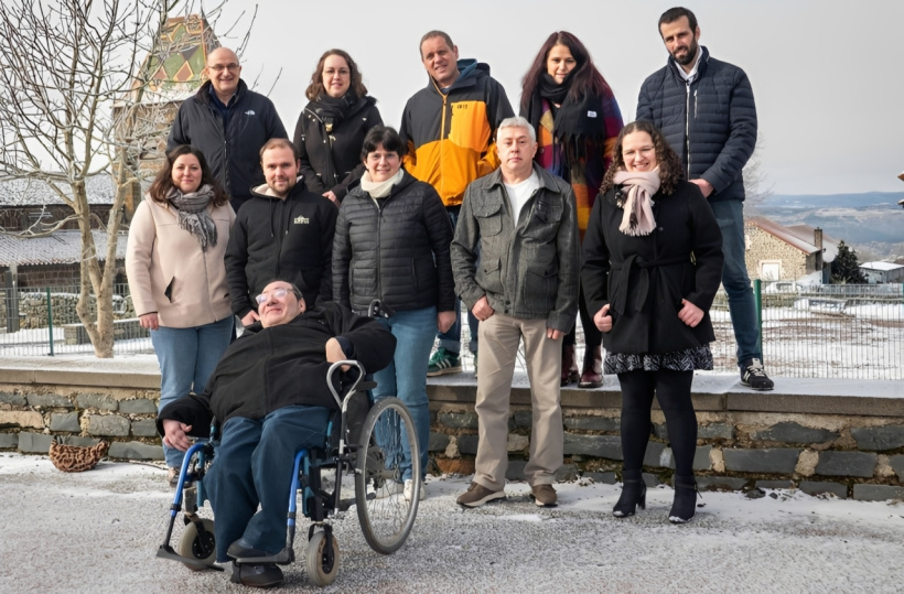 Paul Braud a été élu maire à 35 ans, en 1995. Depuis, il est resté à la même place.