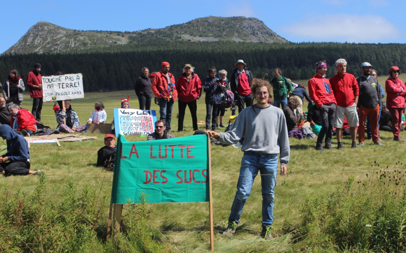 Les forces de l'ordre sont sur place pour encadrer la mobilisation. 