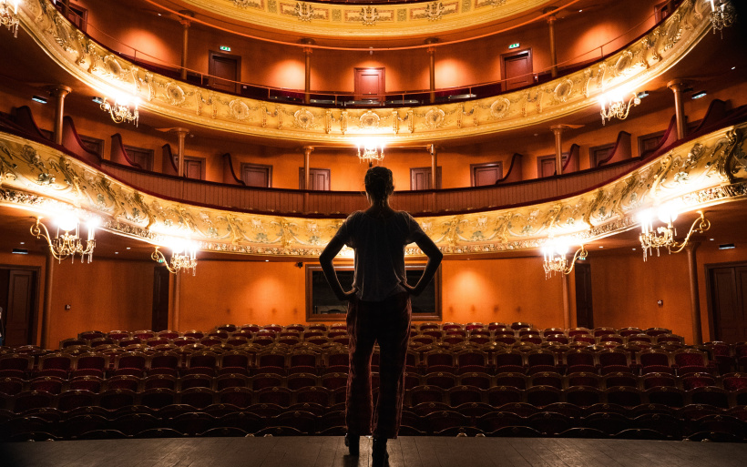 L'artiste humoriste a annulé sa venue dans le bel écrin du théâtre de la cité ponote. 