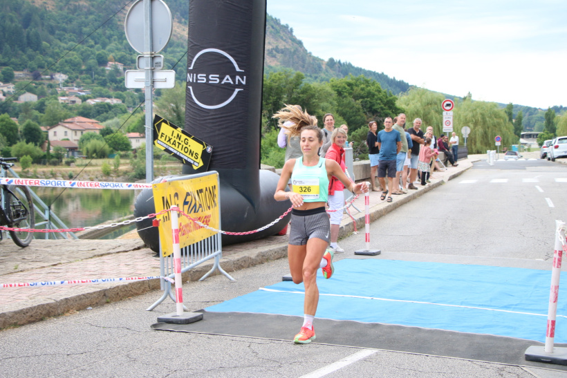 Laurie Maleysson arrive en tête pour le podium féminin