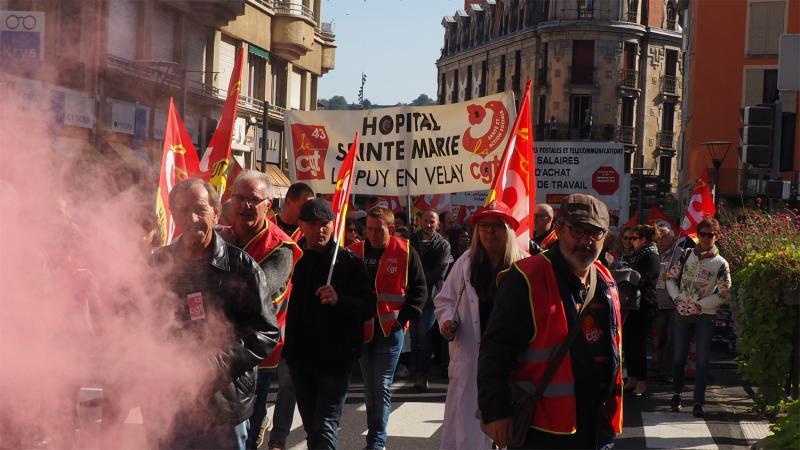 Des manifestants de l'hôpital Sainte-Marie au Puy