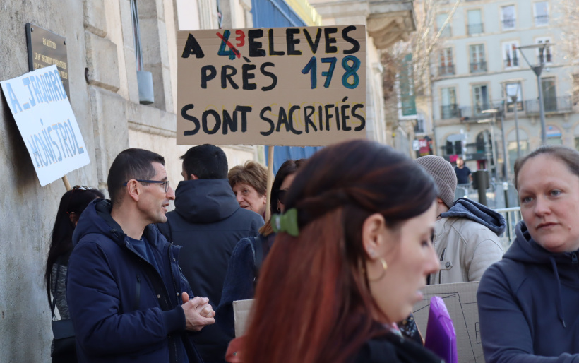 La fermeture des classes est justifiée par l'IA dès les seuils minima franchis