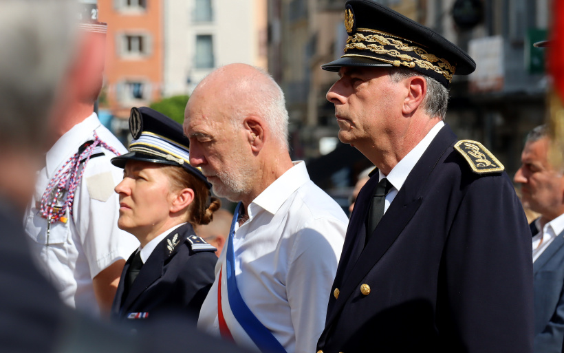 Au centre, Michel Chapuis, Maire du Puy-en-Velay.