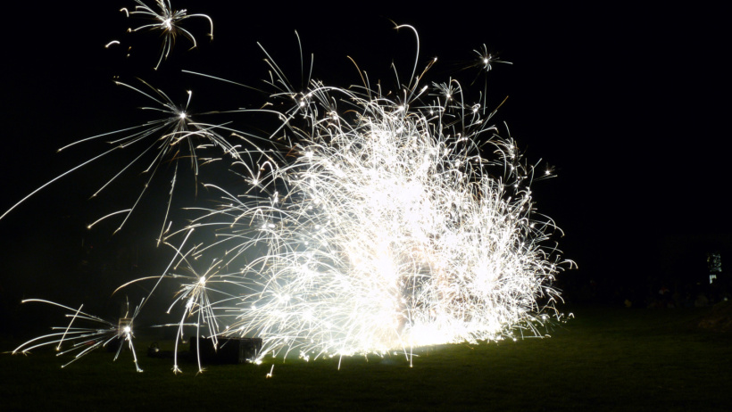 Spectacle de feu à la forteresse de Polignac
