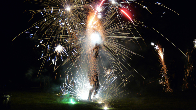 Spectacle de feu à la forteresse de Polignac