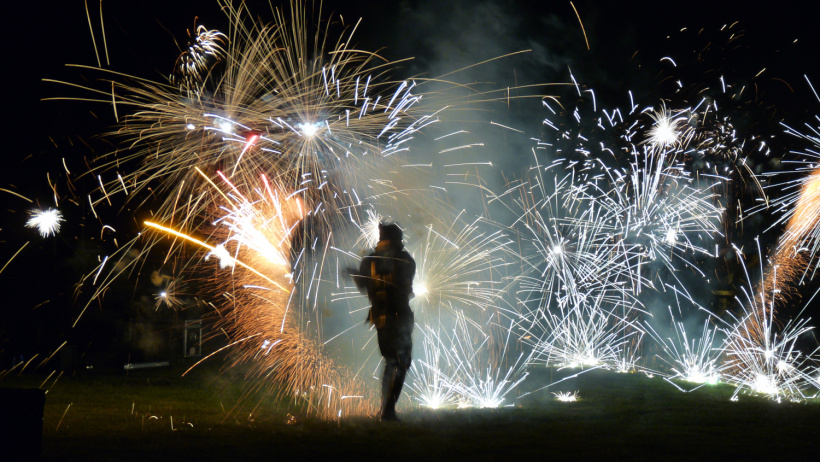 Spectacle de feu à la forteresse de Polignac