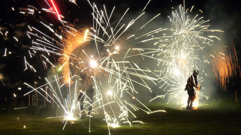 Spectacle de feu à la forteresse de Polignac