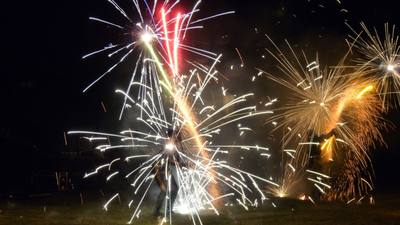 Spectacle de feu à la forteresse de Polignac