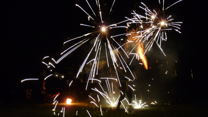 Spectacle de feu à la forteresse de Polignac