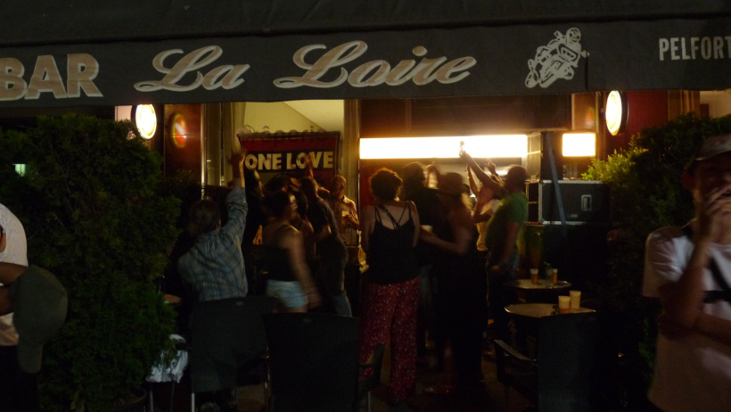 Ambiance reggae au bar La Loire