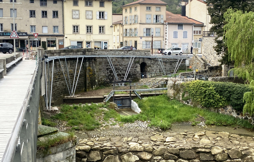 La traversée du Pont de Galard peut se faire, désormais, en toute sécurité. 